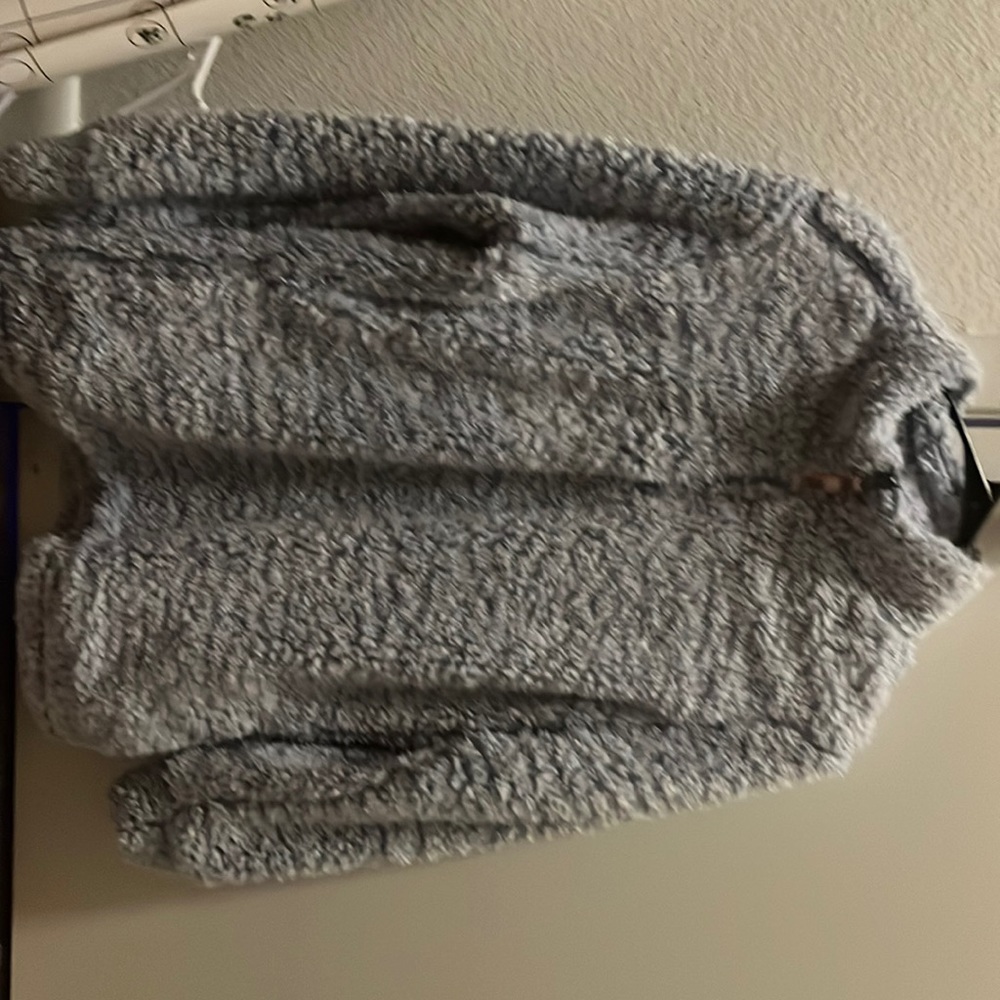 Fleece pullover